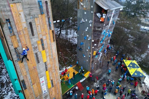 Team USA? / A 1st for World Youth Championships / Drytooling Series / Rab Giveaway